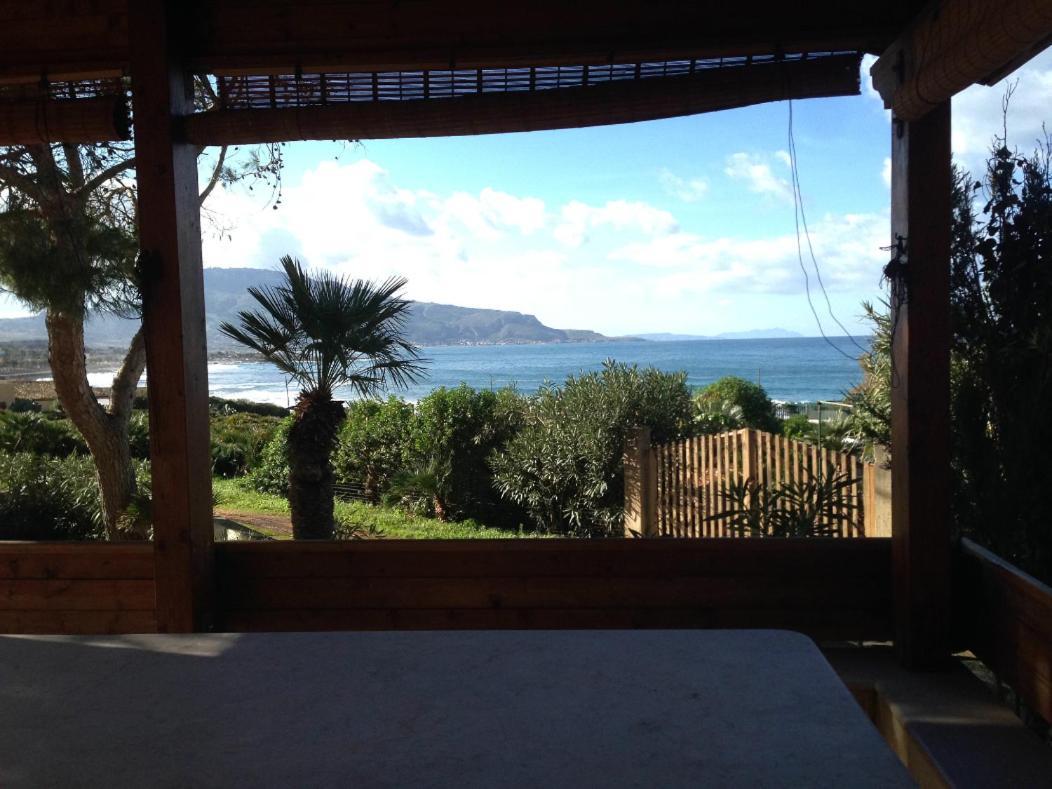 Casa Con Verande Sul Mare A 2 Minuti A Piedi Dalla Spiaggia Кустоначи Екстериор снимка